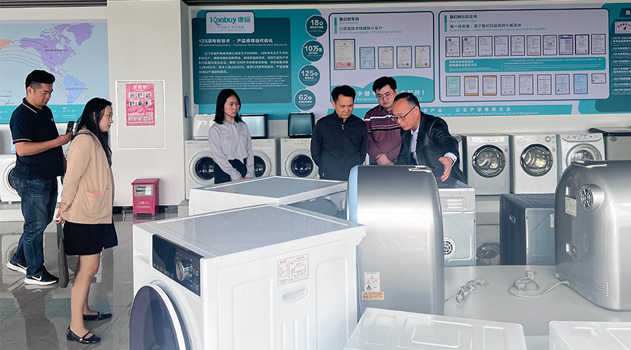 熱烈歡迎鶴山市領(lǐng)導一行蒞臨金環(huán)電器視察調研