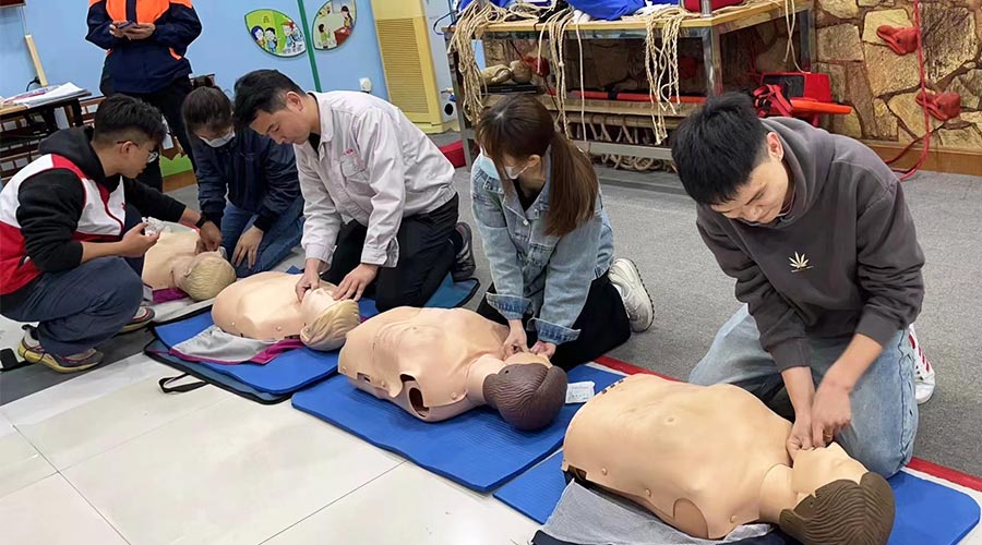 提升自救互救能力！金環(huán)電器開(kāi)展初級救護員培訓學(xué)習