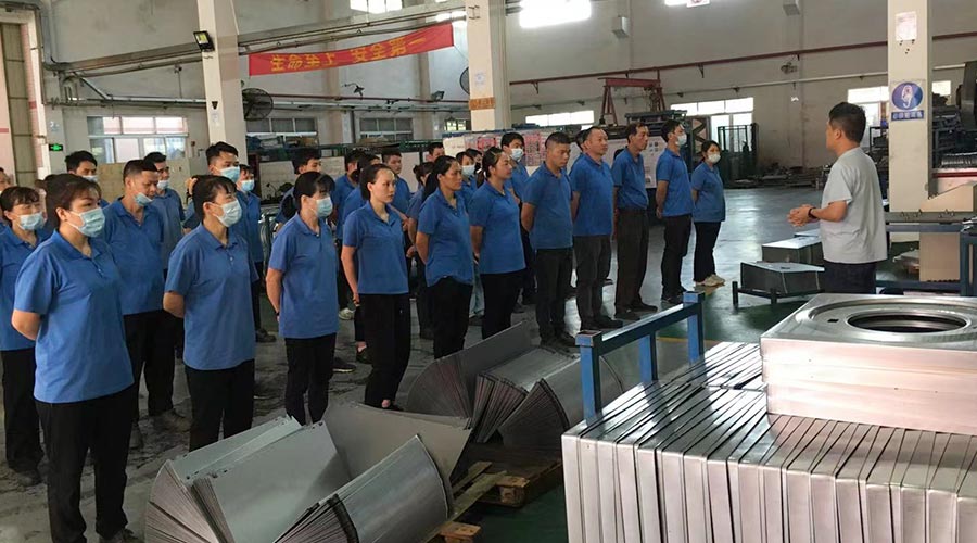 五一放假在即！金環(huán)電器沖壓車(chē)間開(kāi)展早會(huì )強調工作效率