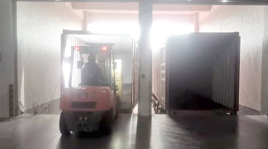 齊心協(xié)力為客戶(hù)！春節期間金環(huán)電器人員加班加點(diǎn)發(fā)貨